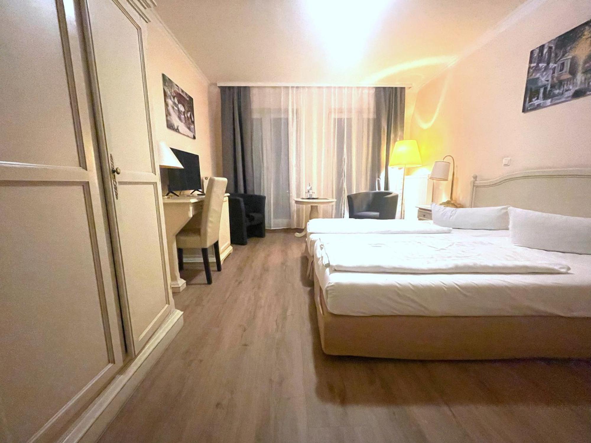 Hotel Bellevue Warnemuende Росток Экстерьер фото