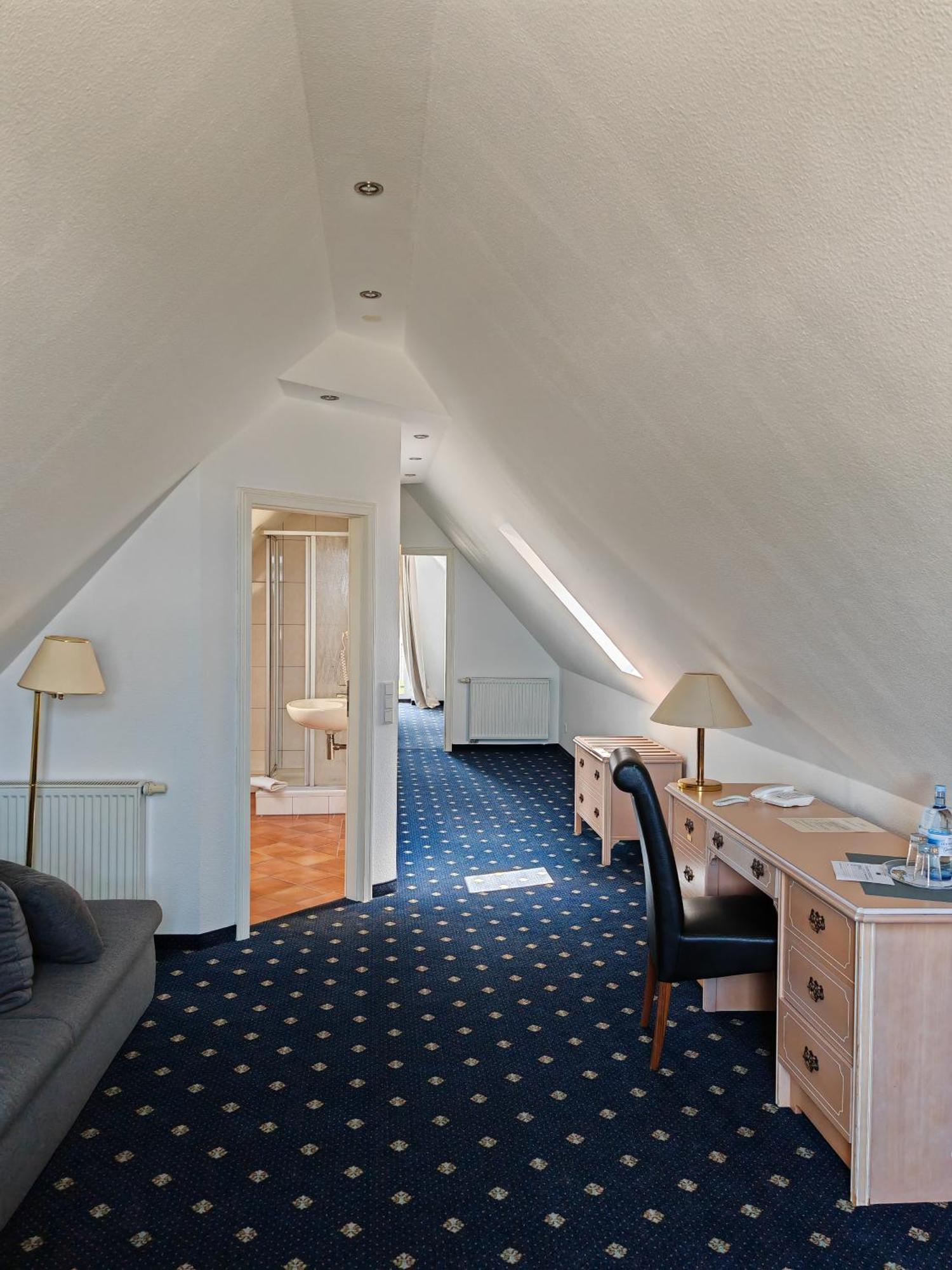 Hotel Bellevue Warnemuende Росток Экстерьер фото